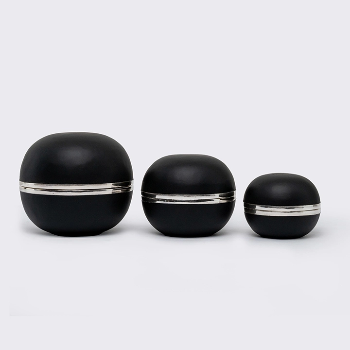 Vega handcrafted Boxes & Jars, detail