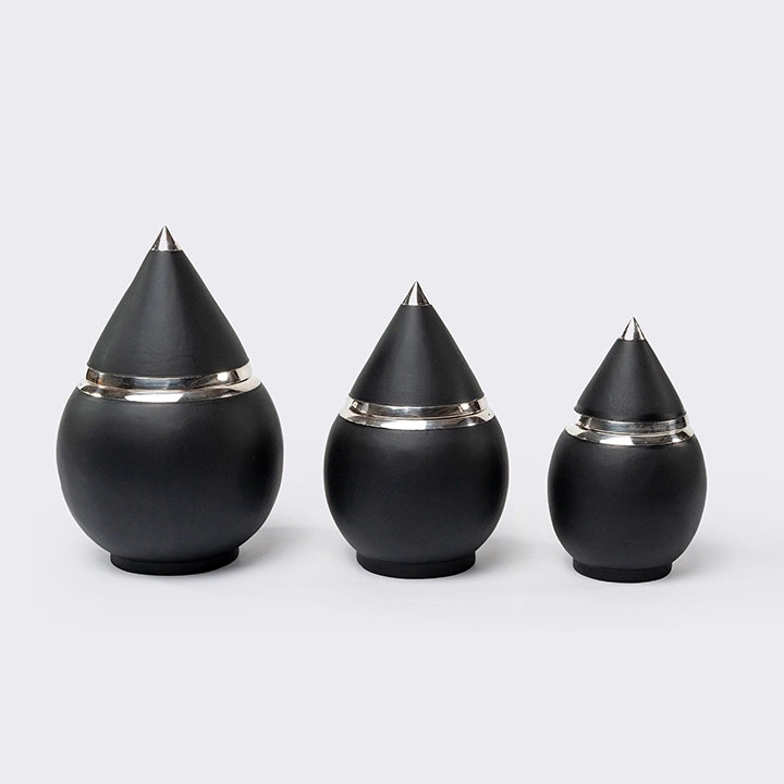Peak handcrafted Boxes & Jars, detail