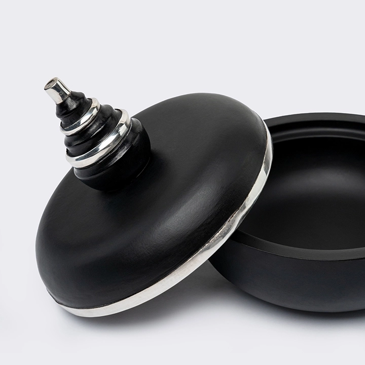 Vat Sene handcrafted Boxes & Jars, detail